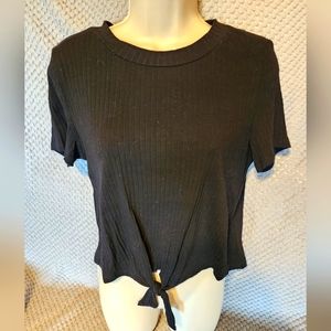 Black ribbed crop top Size Large